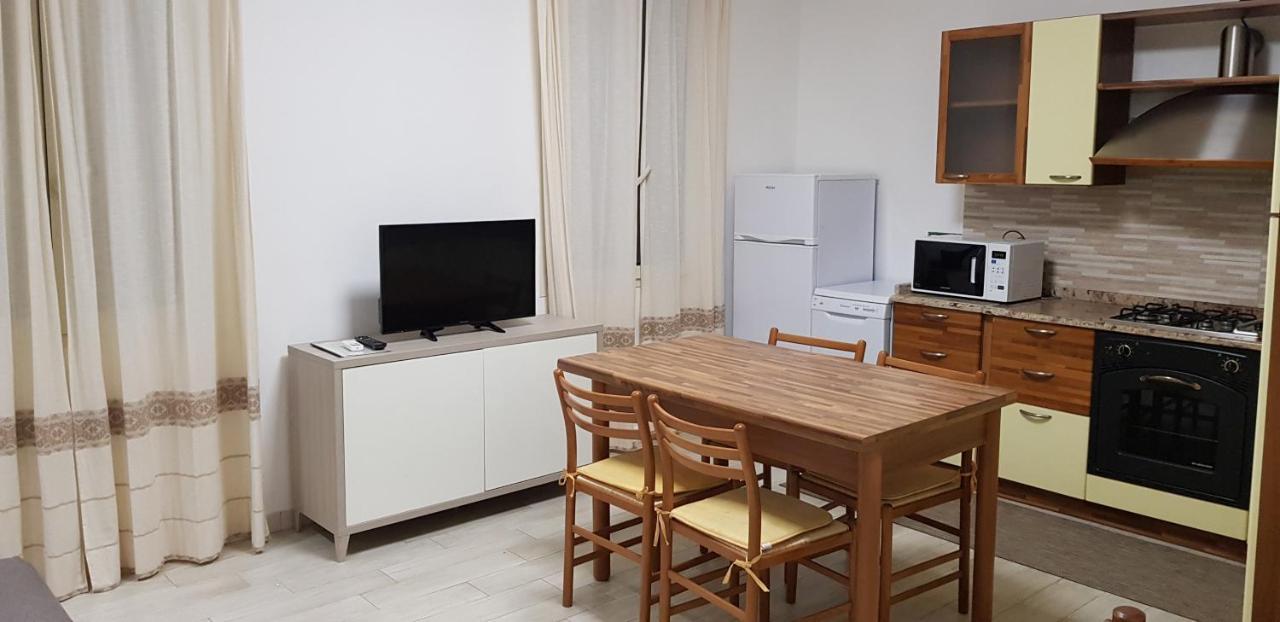 La Casa Di Laura Apartment Tortoli Bagian luar foto