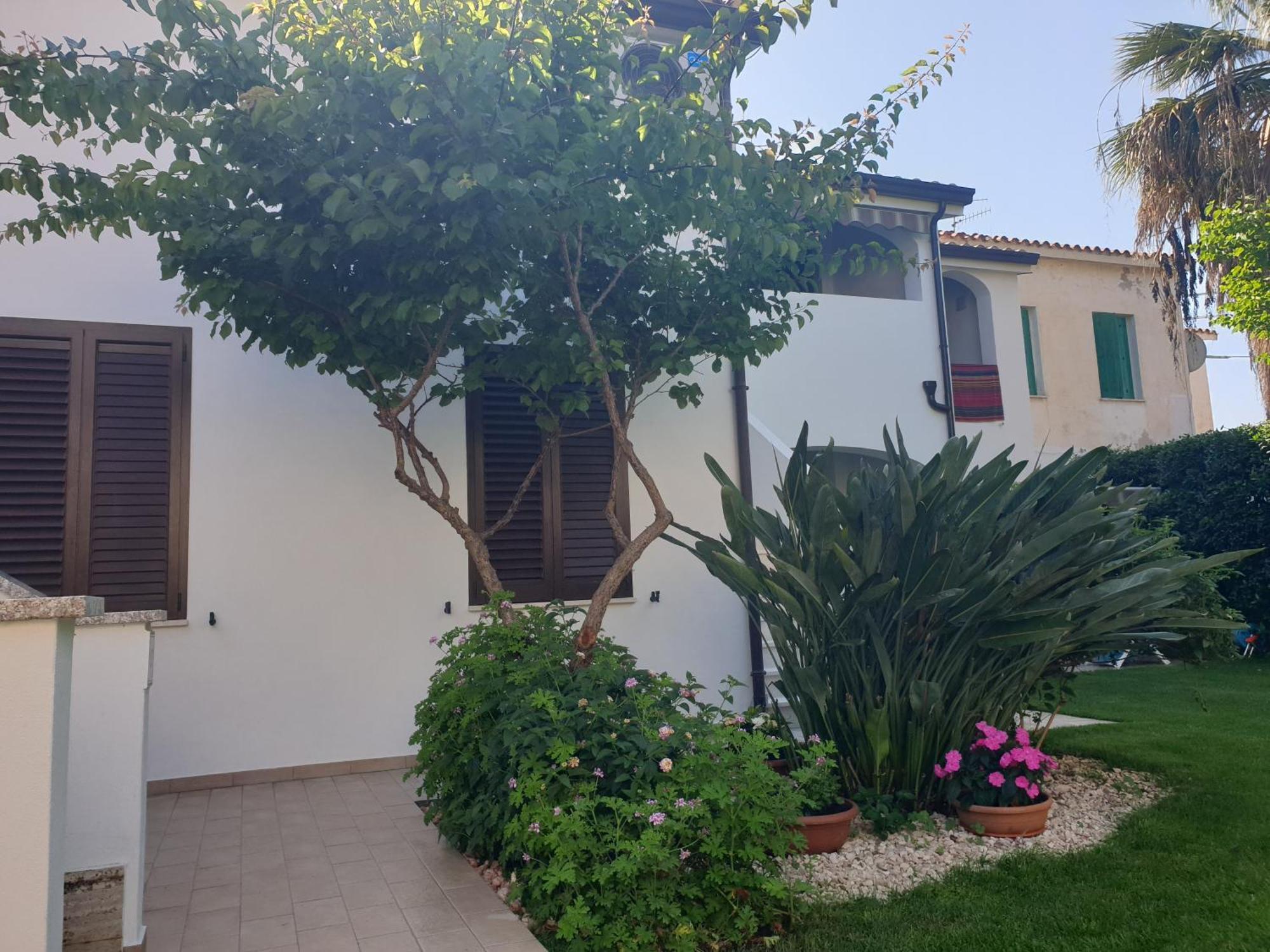 La Casa Di Laura Apartment Tortoli Bagian luar foto