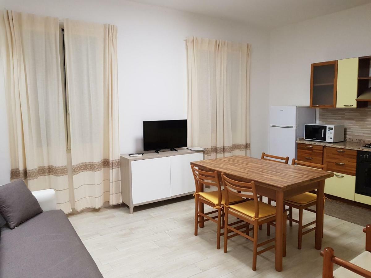 La Casa Di Laura Apartment Tortoli Bagian luar foto